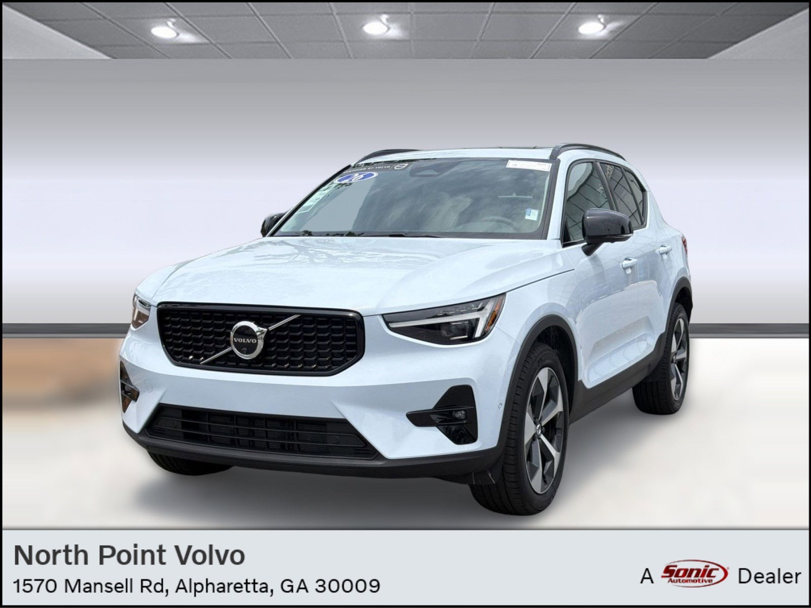 2026 Volvo XC40 B5 Plus Dark AWD's photo