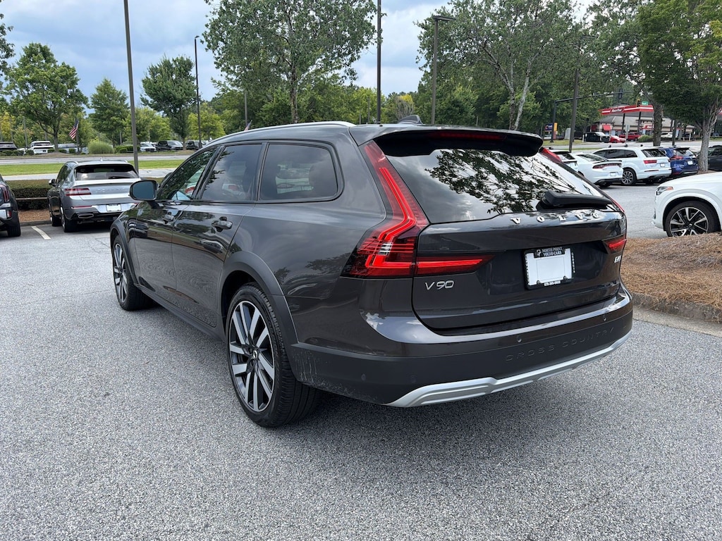 Certified 2025 Volvo V90 Cross Country B6 Ultra Wagon