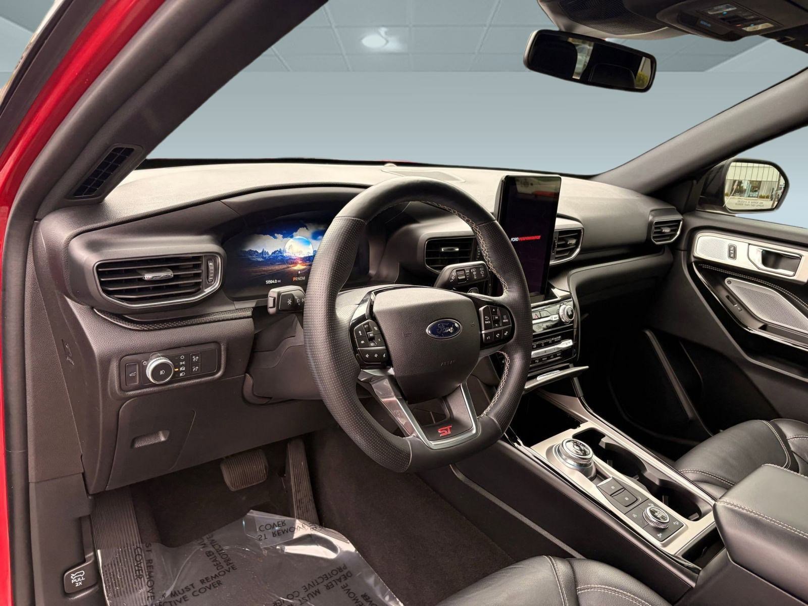 2021 Ford Explorer ST photo 3