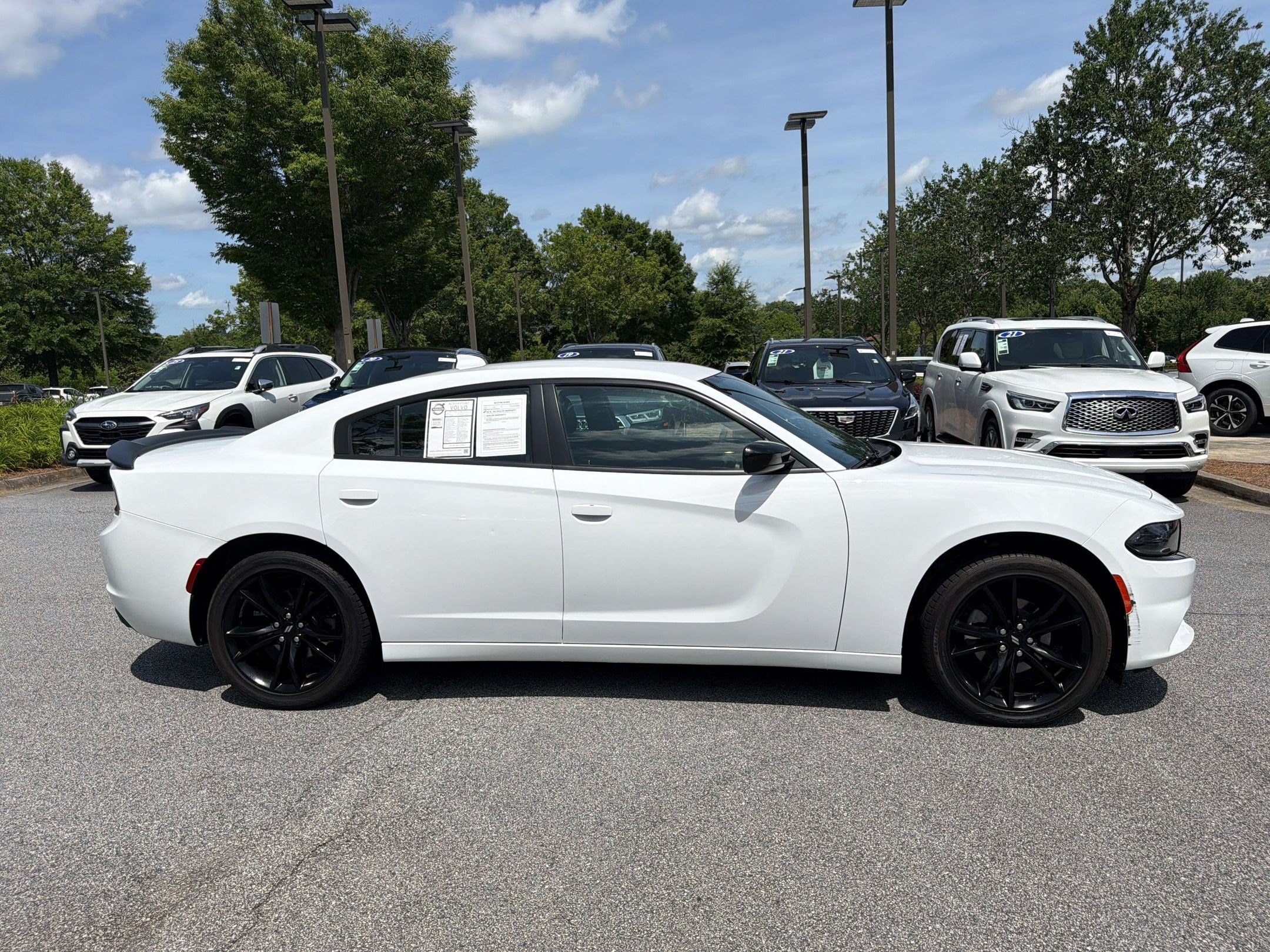 Charger SXT Sedan