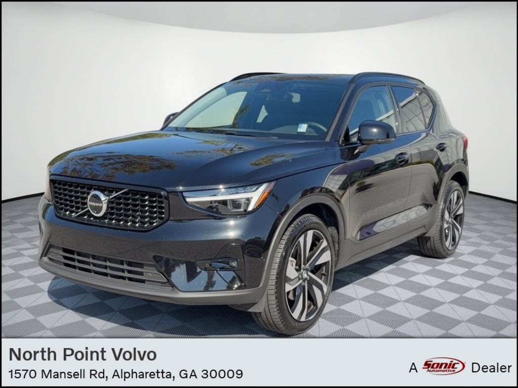 2025 Volvo XC40