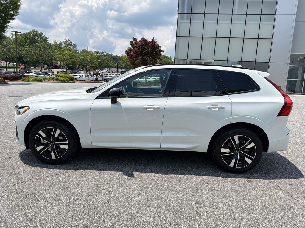 New 2026 Volvo XC60 B5 Plus SUV