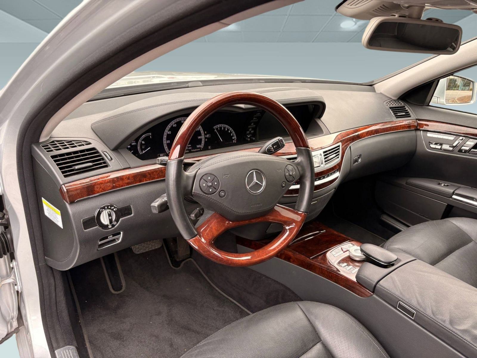 2011 Mercedes Benz S 550 photo 3