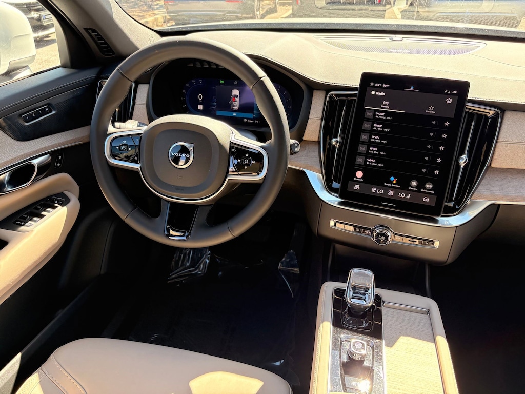 Certified 2025 Volvo XC90 B6 Plus 7 Passenger (2025.5) 2025.5 B6 AWD Plus 7-Seater