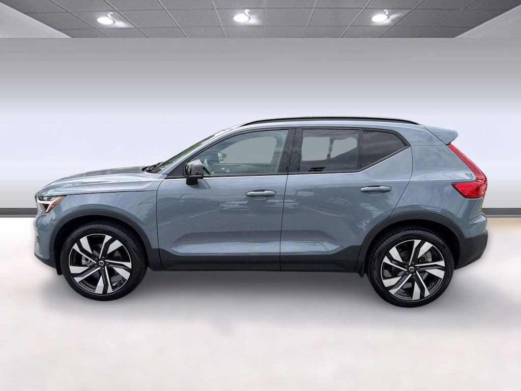 Certified 2023 Volvo XC40 B5 Plus SUV