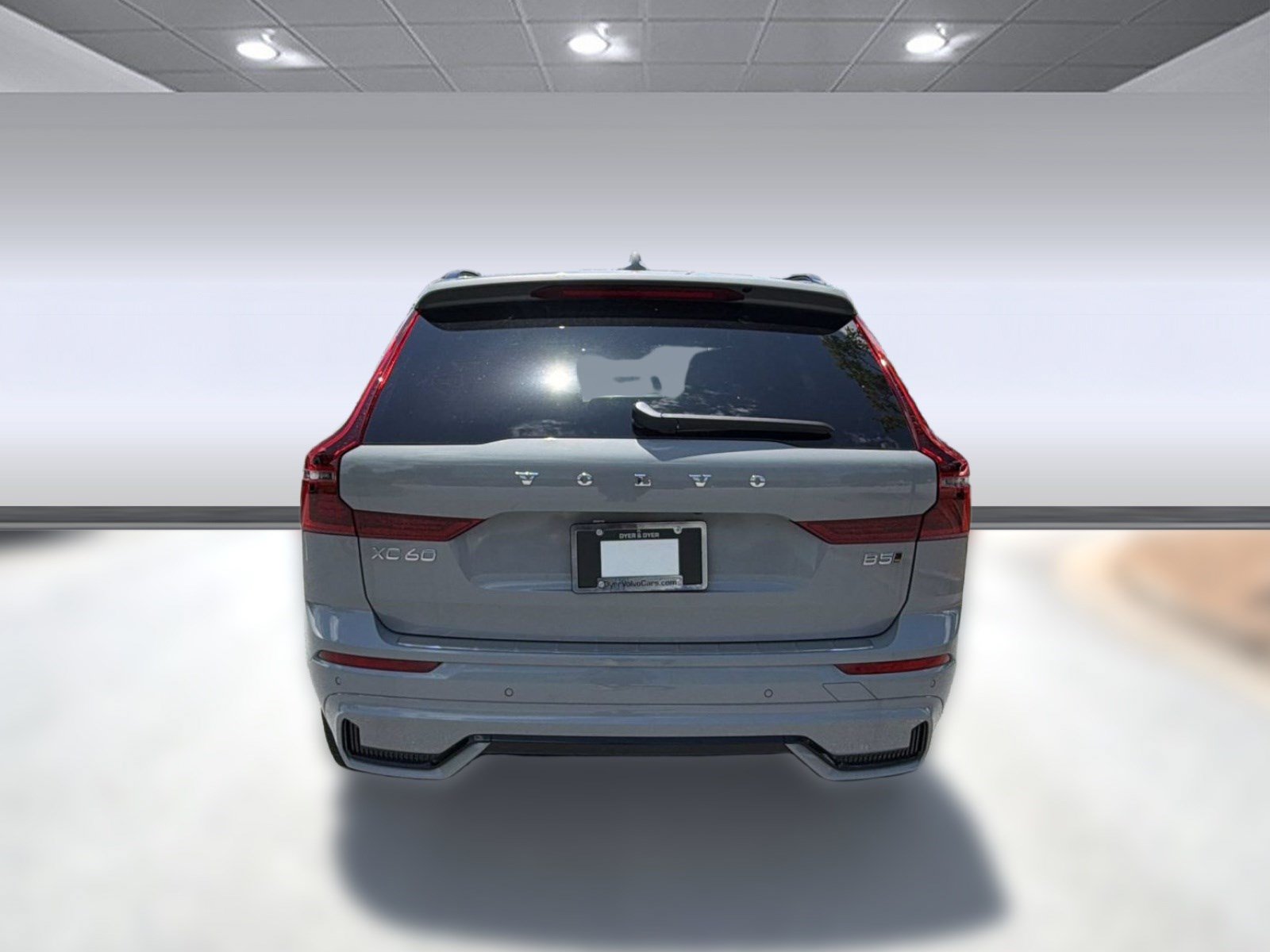 2026 Volvo XC60 Plus - Photo 10