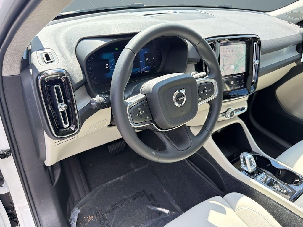 New 2026 Volvo XC40 B5 Plus SUV