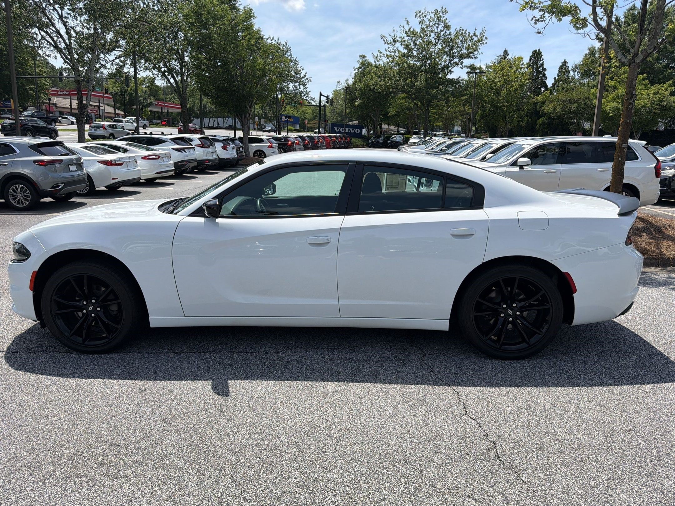 Charger SXT Sedan