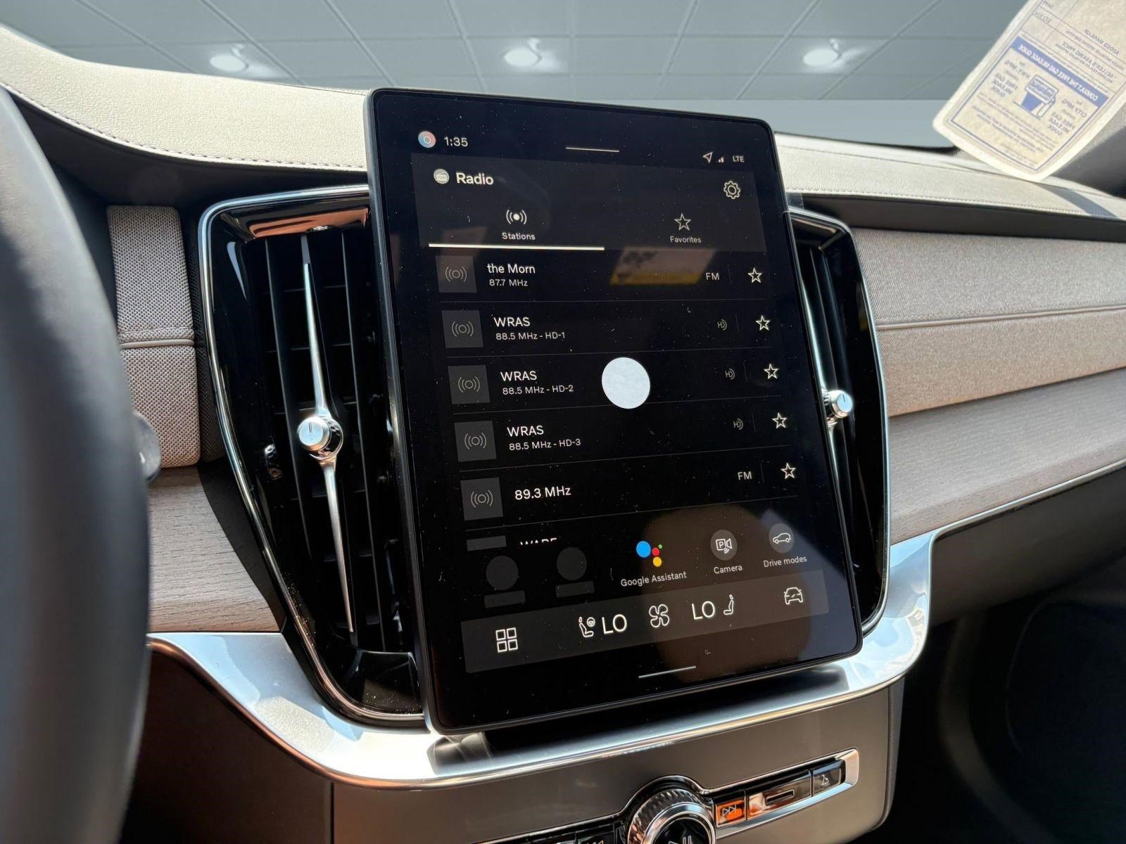 2026 Volvo XC90 Plus - Photo 30