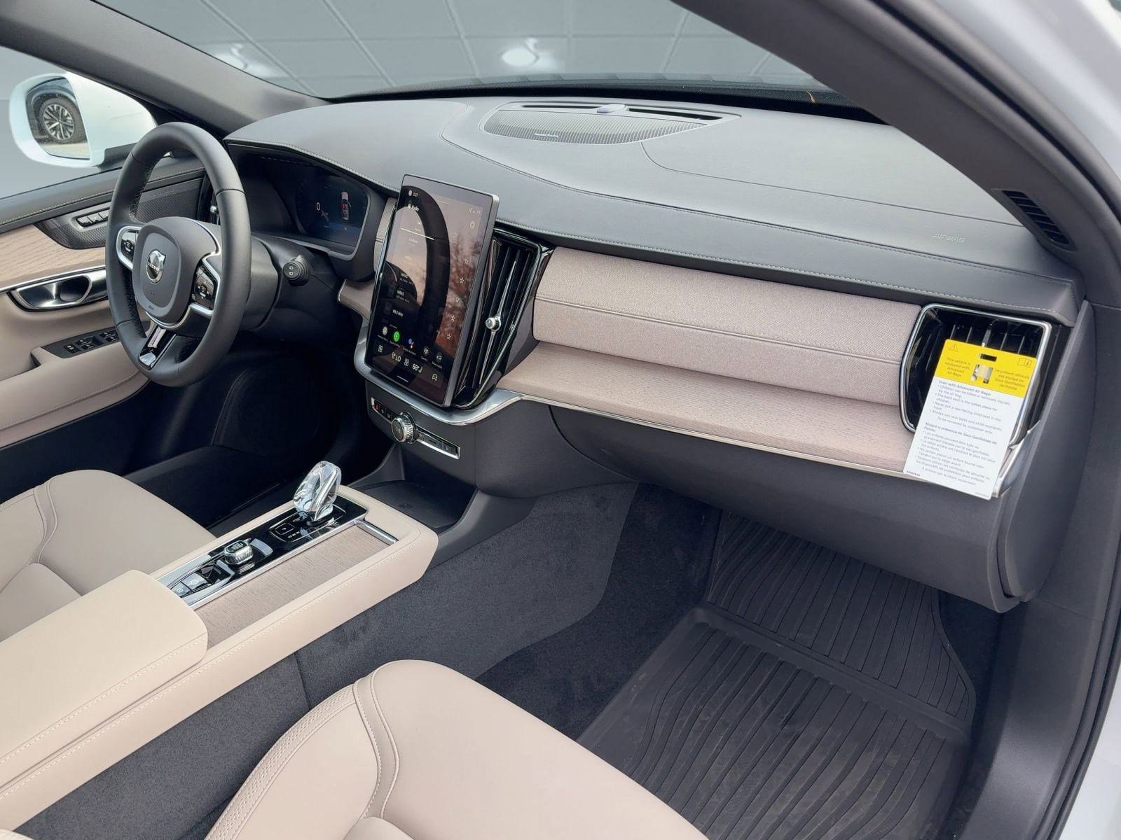 2026 Volvo XC90 Plus - Photo 31