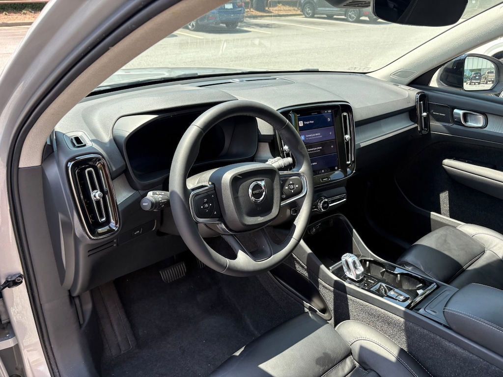 Certified 2023 Volvo XC40 B5 Ultimate B5 AWD Ultimate Dark Theme