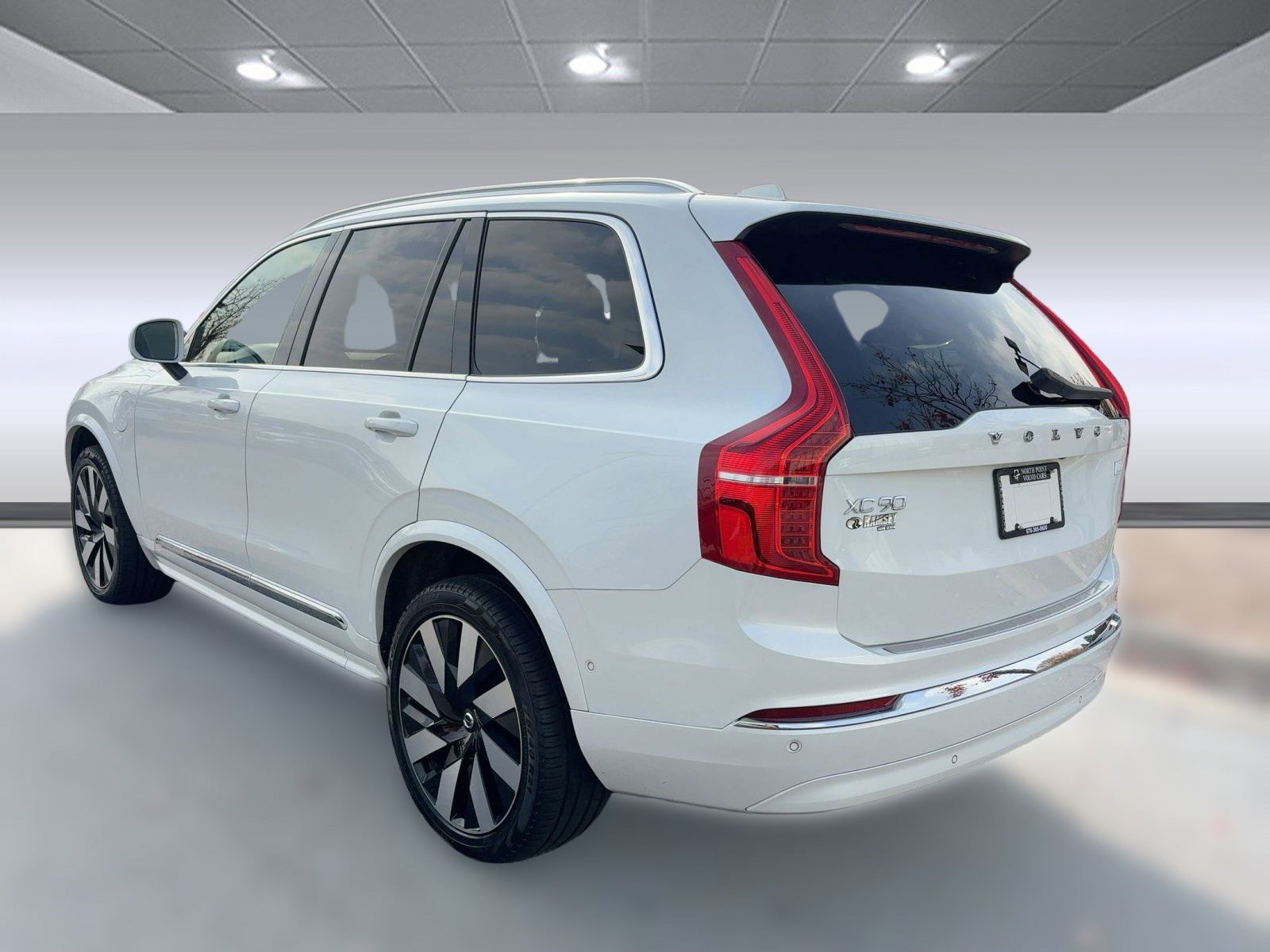 2024 Volvo XC90 Recharge T8 Ultimate photo 3