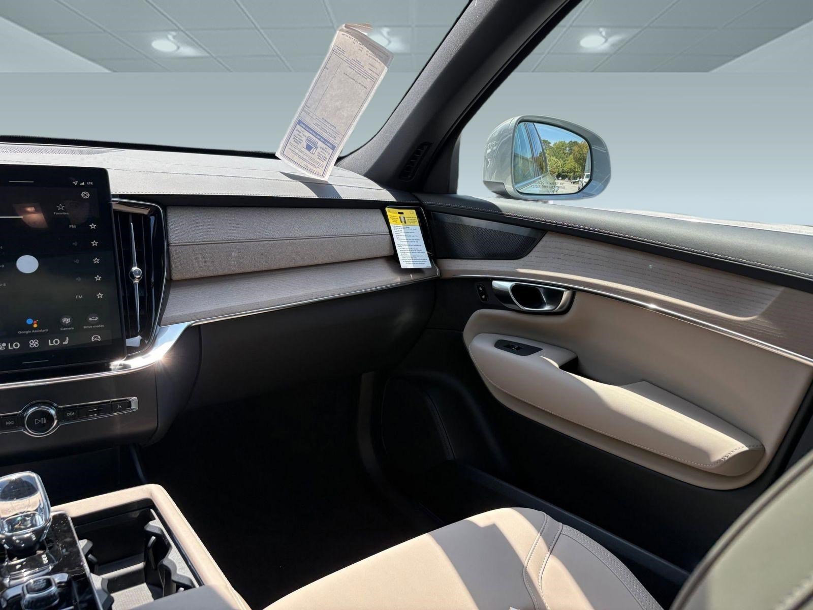 2026 Volvo XC90 Plus - Photo 24