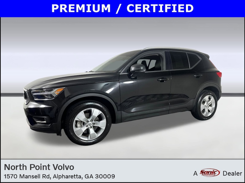 Certified 2022 Volvo XC40 T5 Momentum T5 AWD Momentum