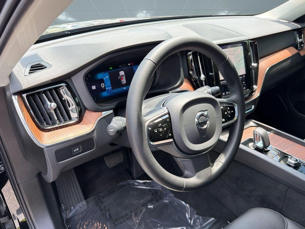 Certified 2024 Volvo XC60 B5 Plus SUV