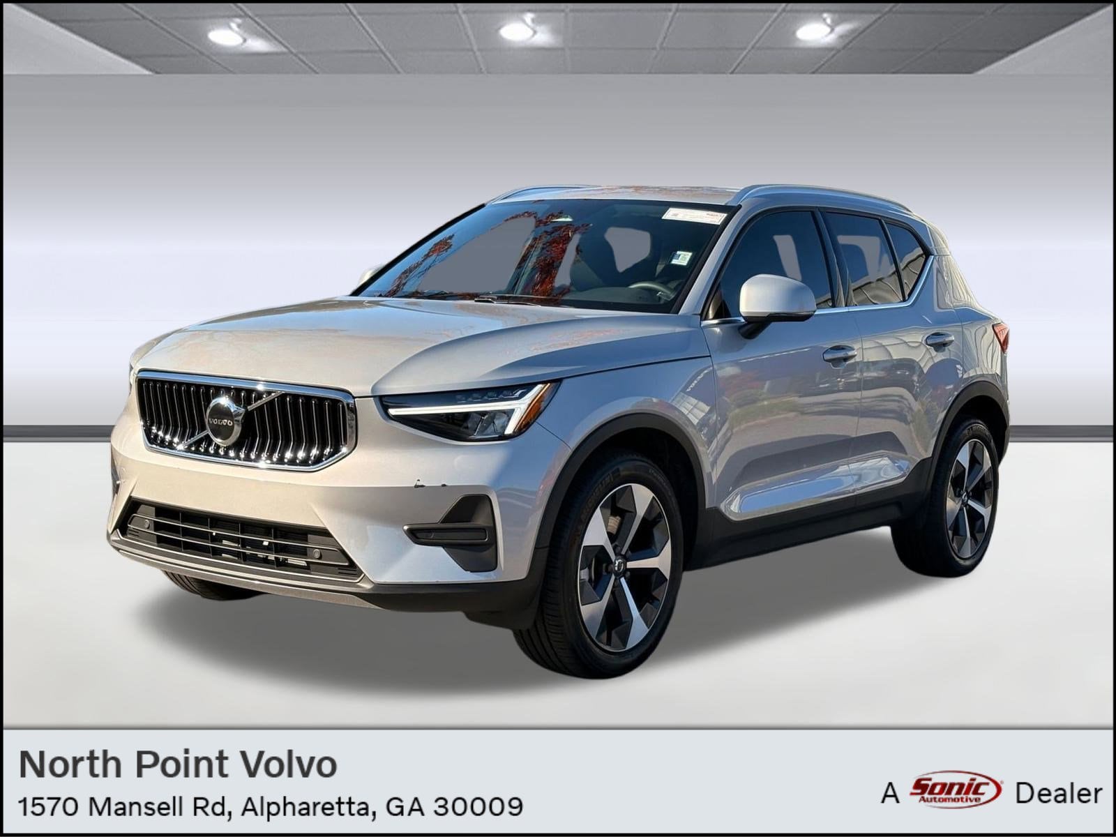 2024 Volvo XC40 Core