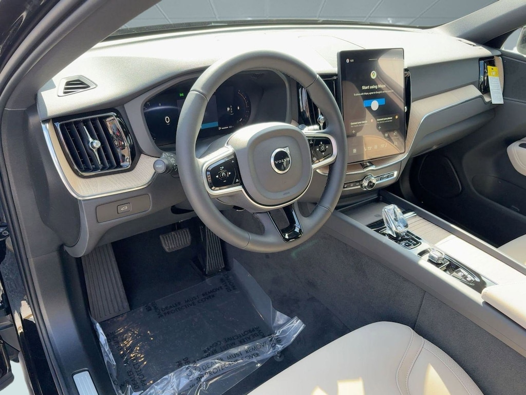 New 2026 Volvo XC60 B5 Core SUV