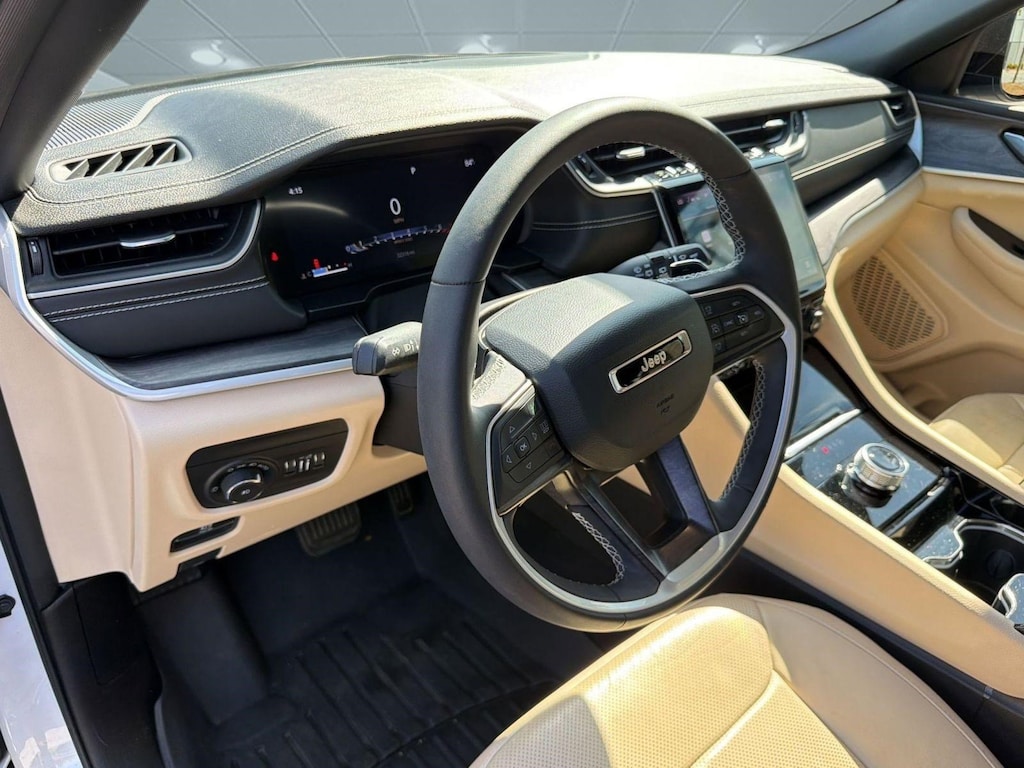 Used 2023 Jeep Grand Cherokee Limited SUV