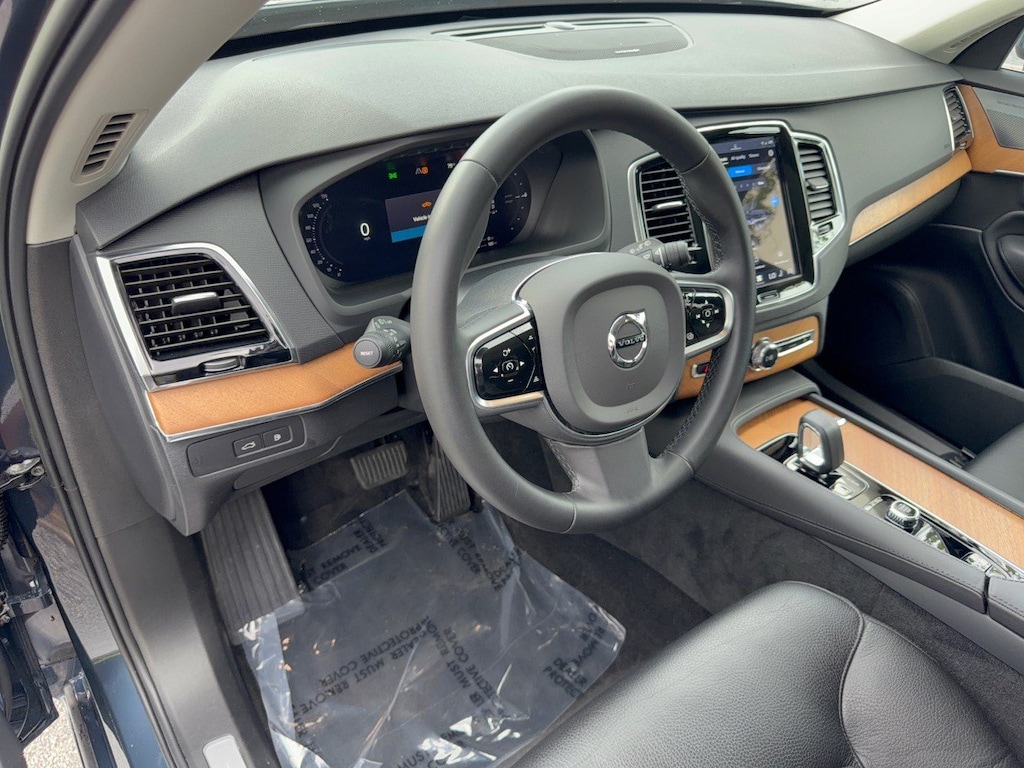 Certified 2023 Volvo XC90 Recharge Plug-In Hybrid Plus Bright Theme SUV
