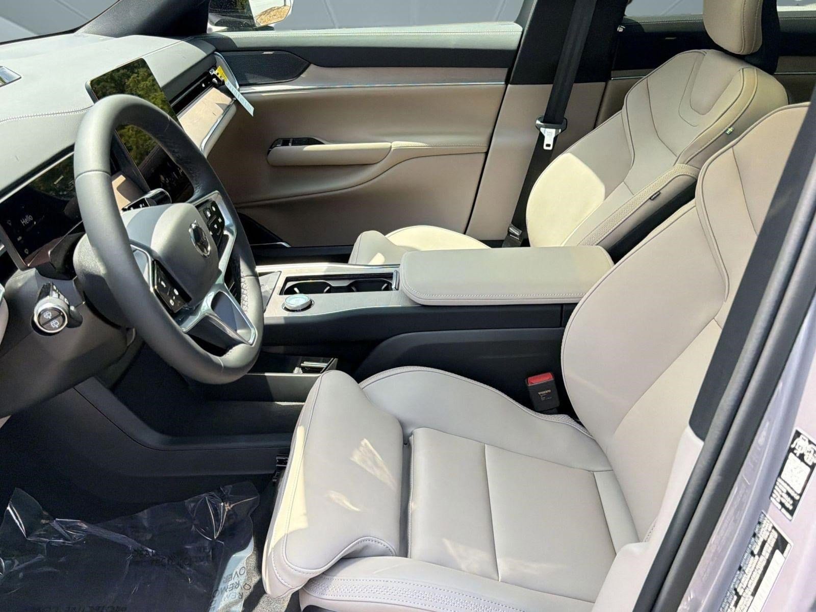EX90 Twin Motor Performance Plus 6-Seater SUV