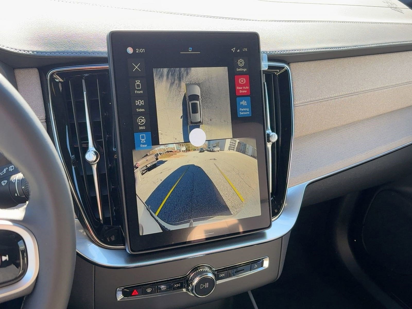 2026 Volvo XC90 Plus - Photo 24