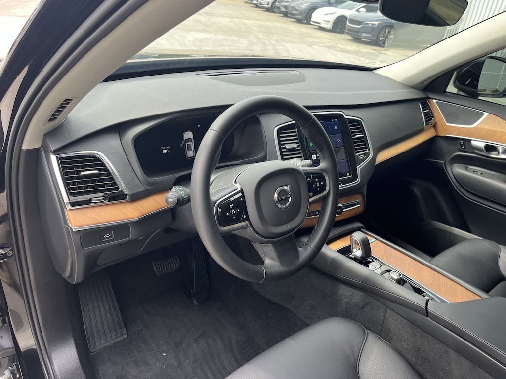Certified 2024 Volvo XC90 B6 Plus 7 Passenger B6 AWD Plus Bright Theme 7P