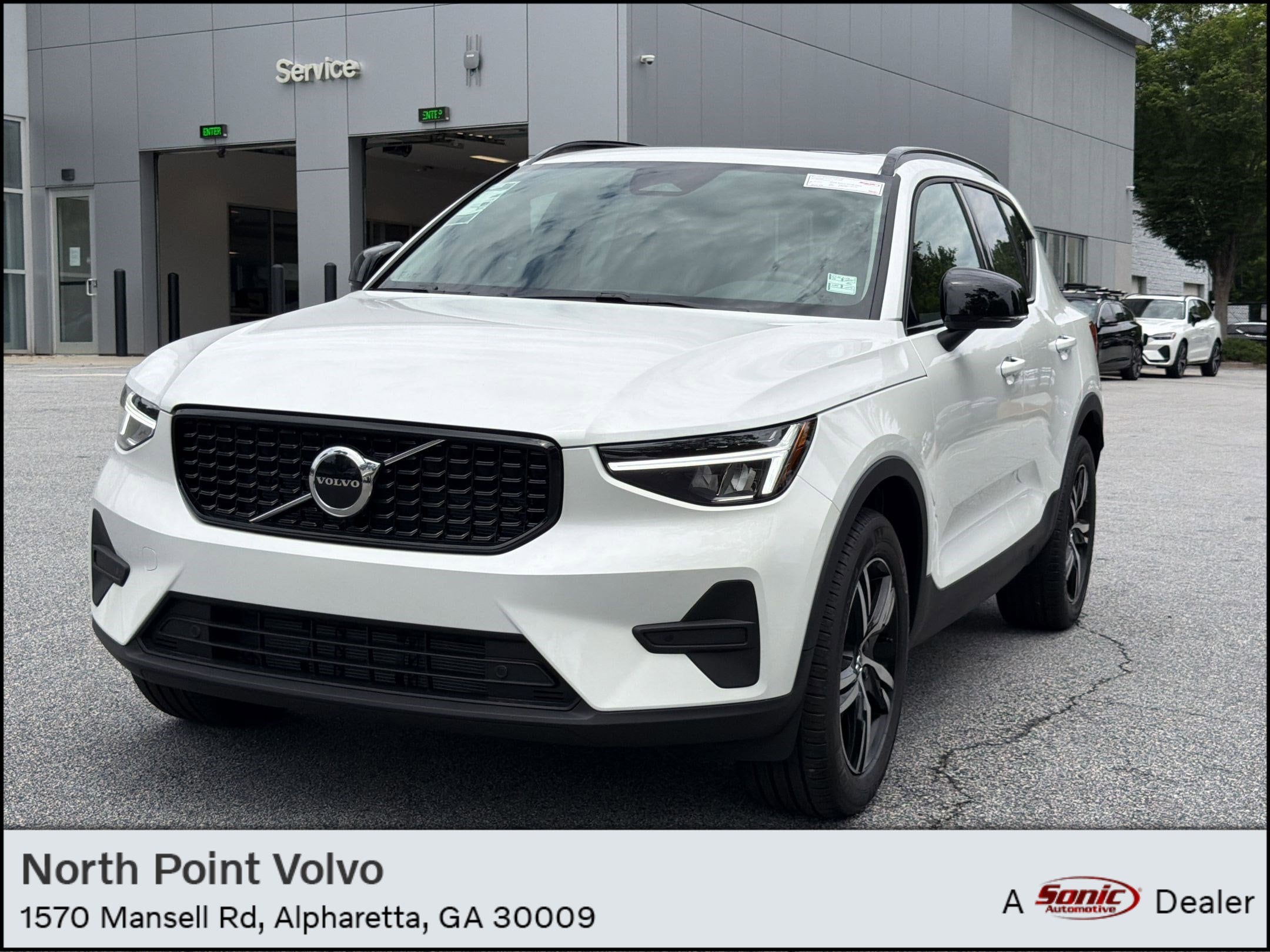 2026 Volvo XC40 Core