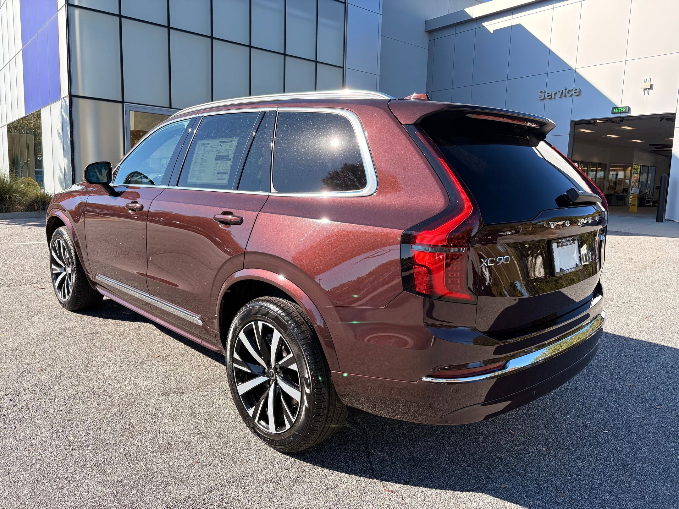 2026 Volvo XC90 Core B5 AWD photo 3