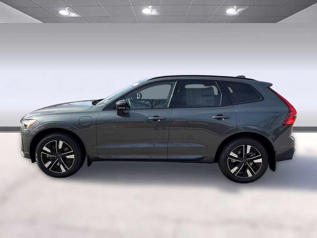 New 2026 Volvo XC60 plug-in hybrid T8 Core SUV