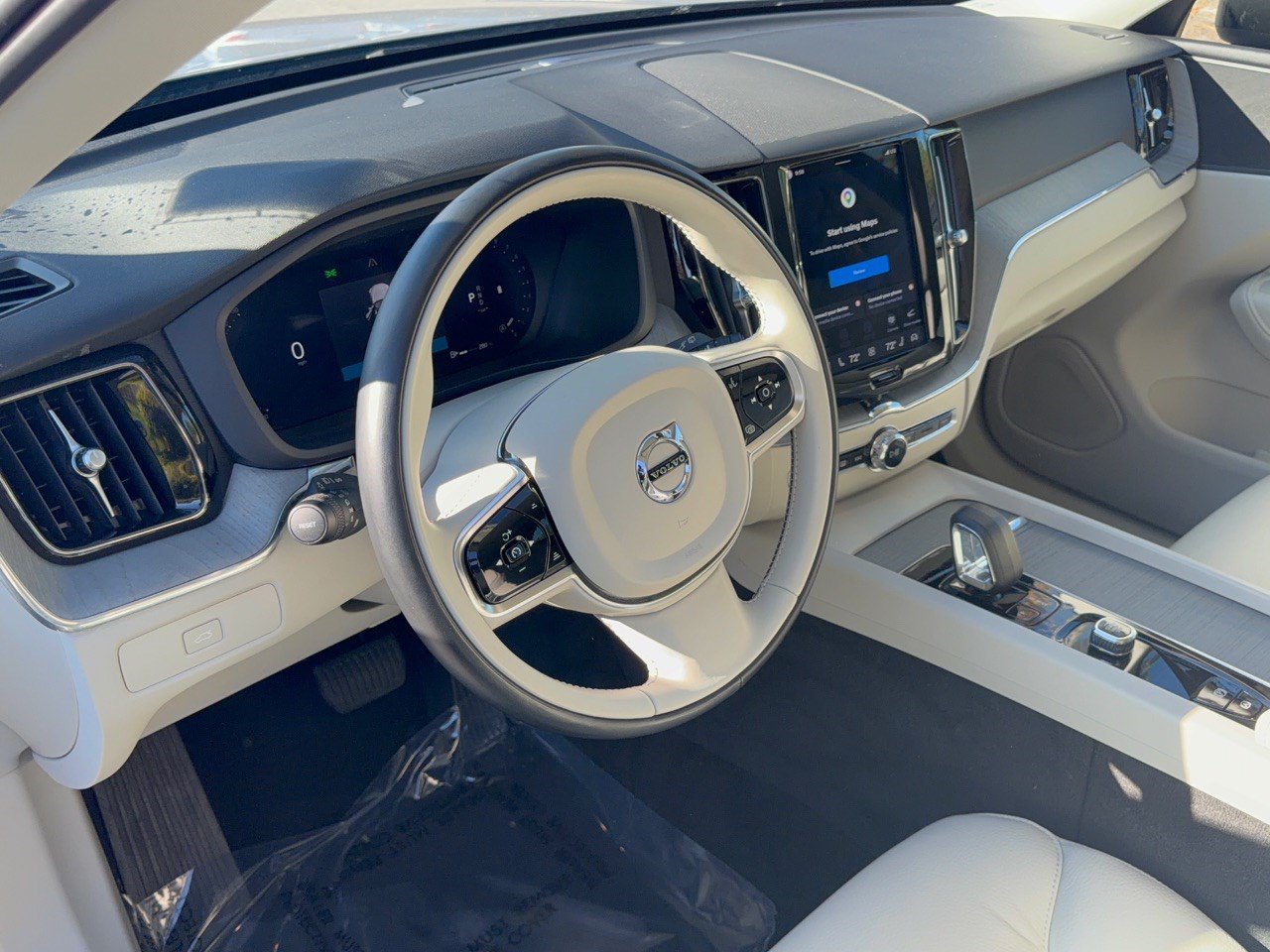 Certified 2024 Volvo XC60 Plus Dark Theme SUV