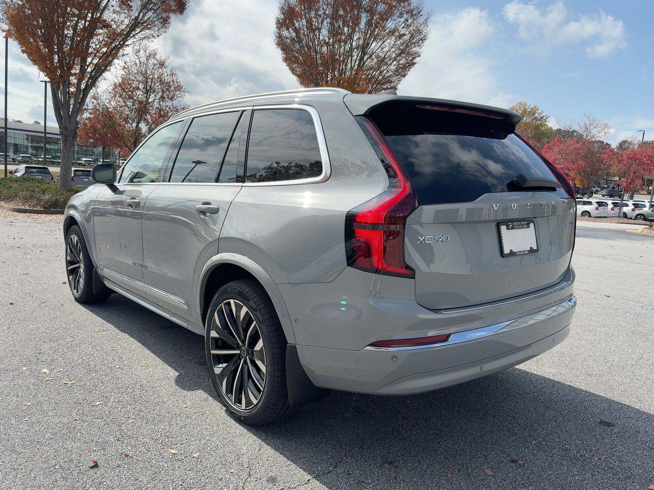 2026 Volvo XC90 Plus photo 2