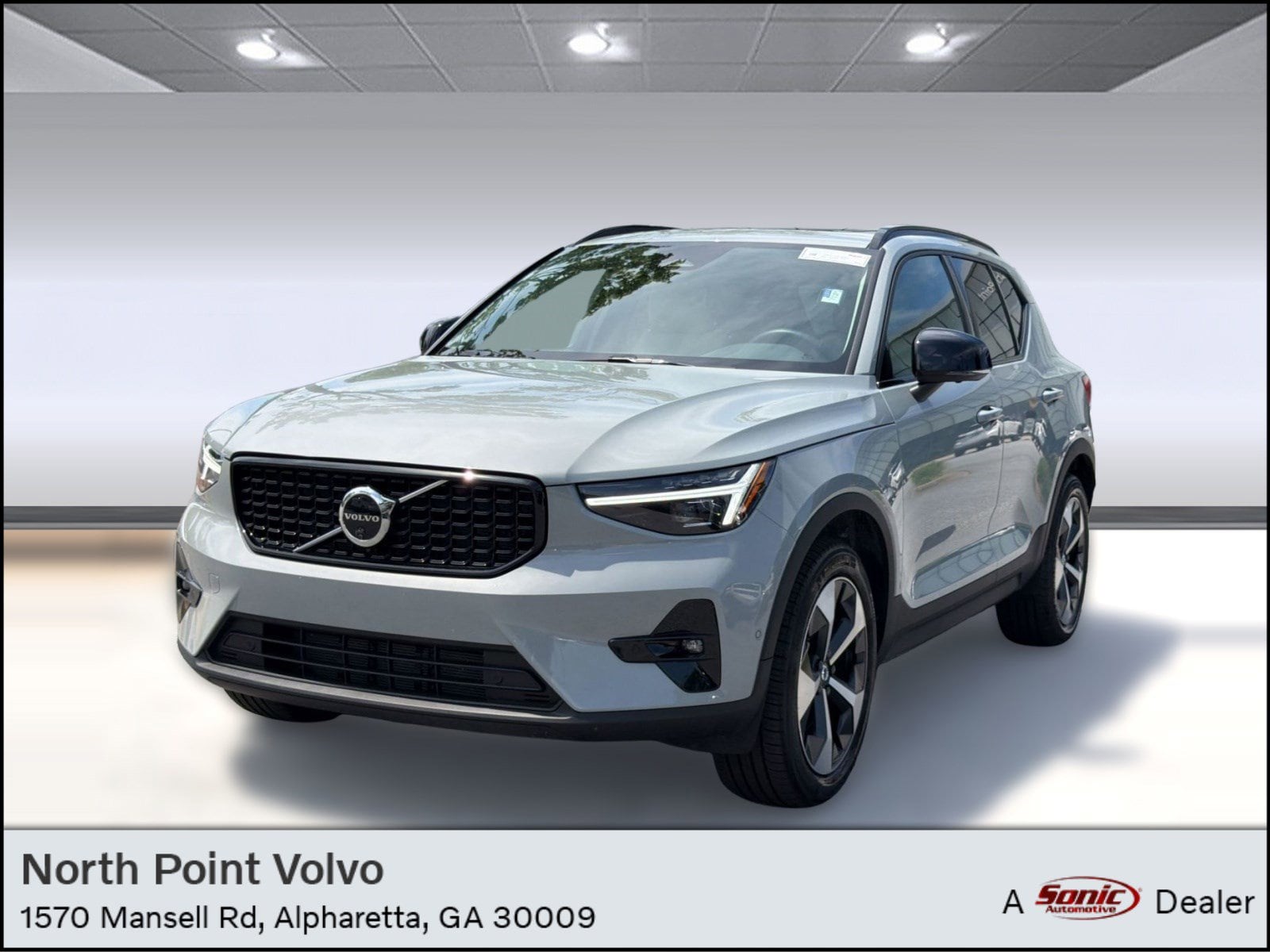 2026 Volvo XC40 B5 Plus Dark AWD's photo