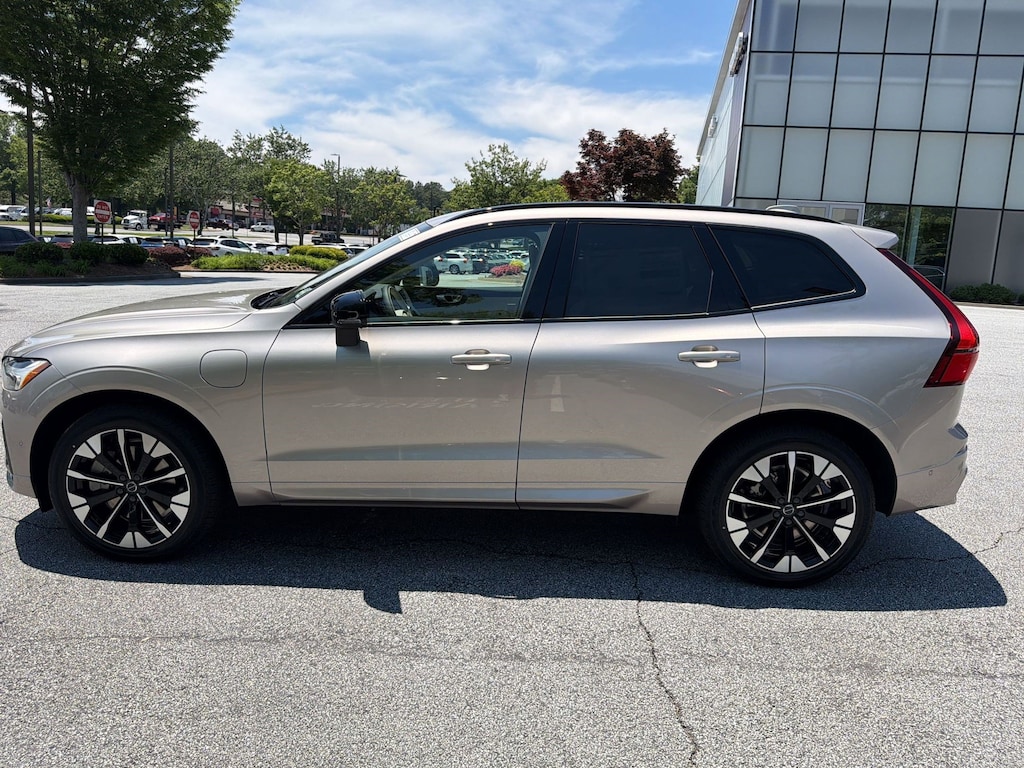 New 2026 Volvo XC60 plug-in hybrid T8 Ultra SUV