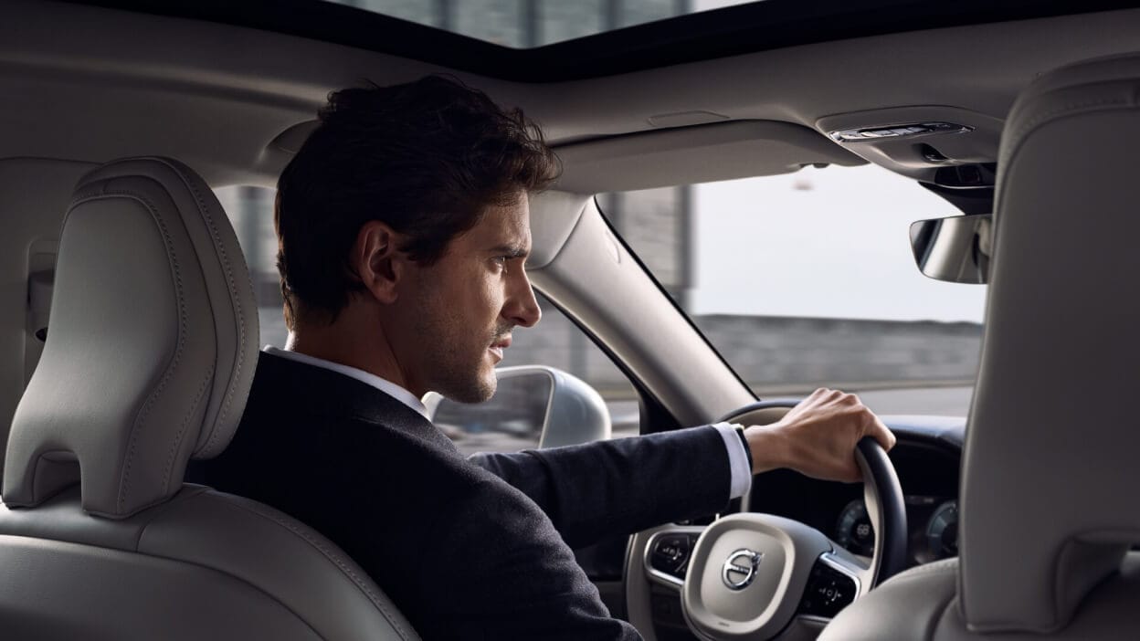 Volvo S60 Standard Safety Features