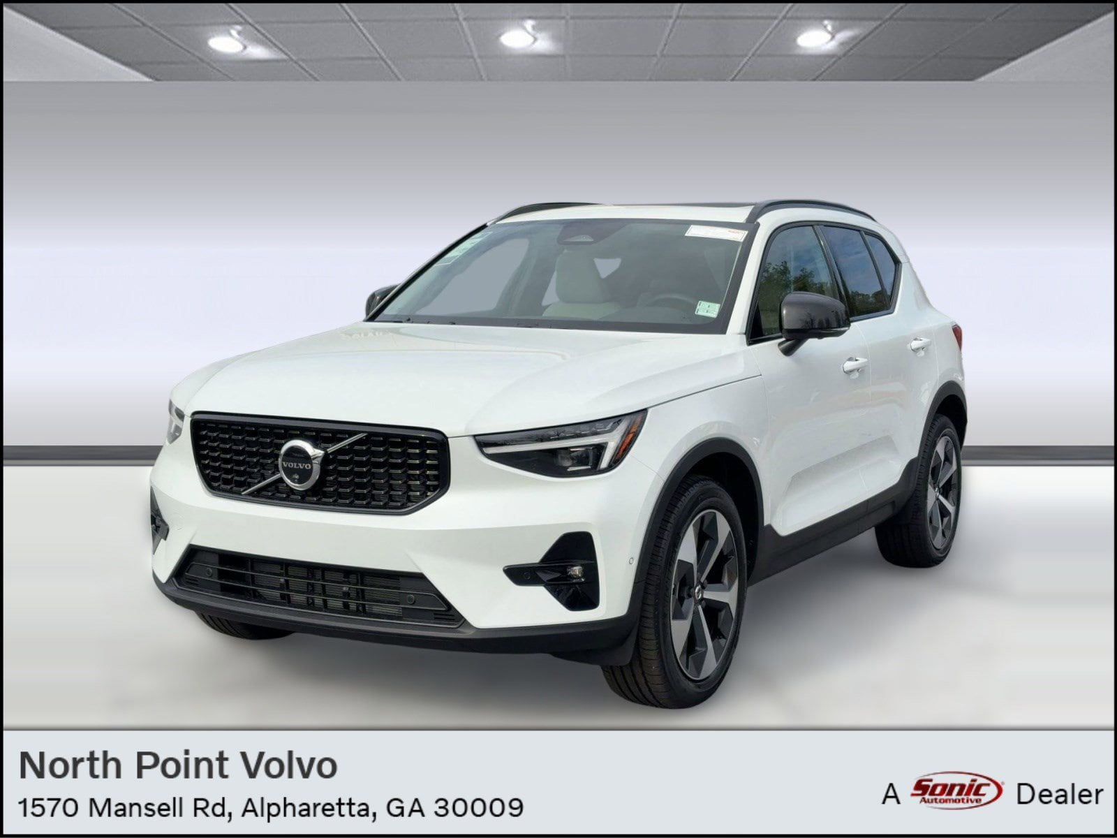 2026 Volvo XC40 B5 Plus Dark AWD's photo