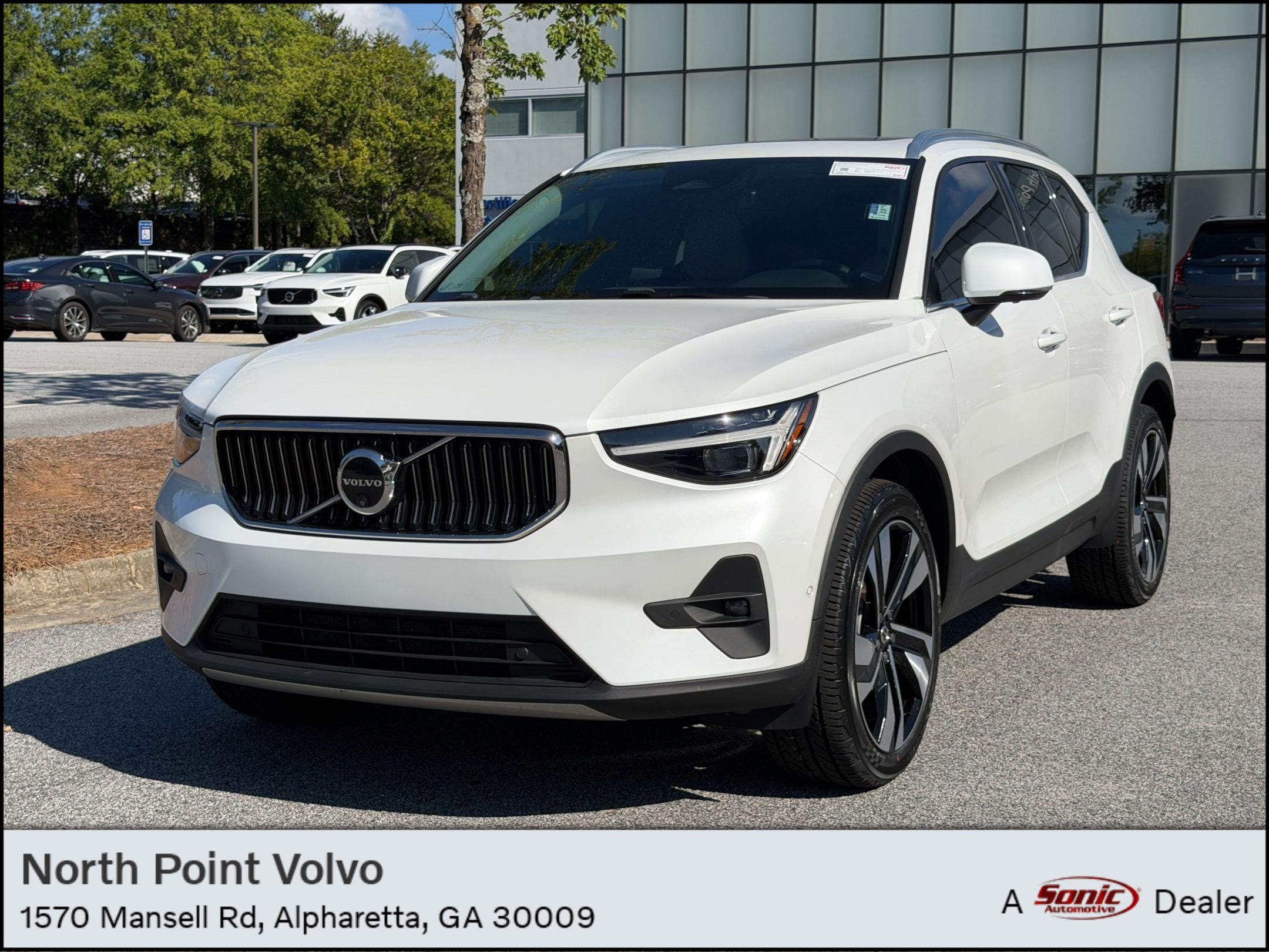 2024 Volvo XC40 B5 Ultimate SUV