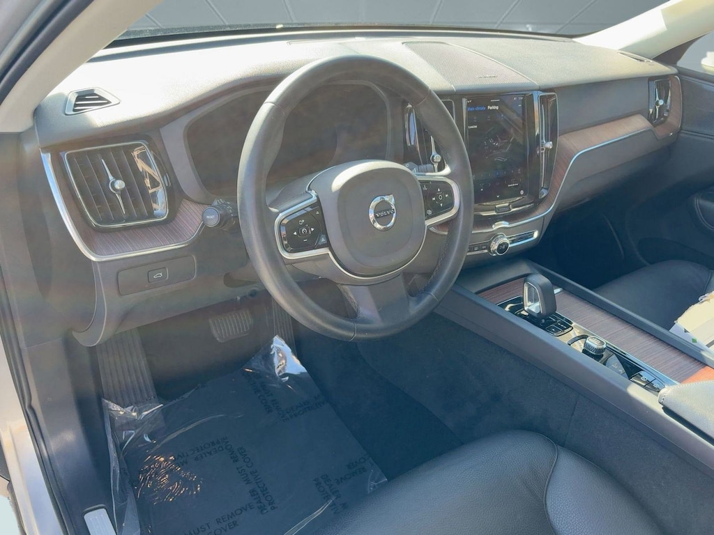 Certified 2023 Volvo XC60 B5 Plus B5 FWD Plus Bright Theme