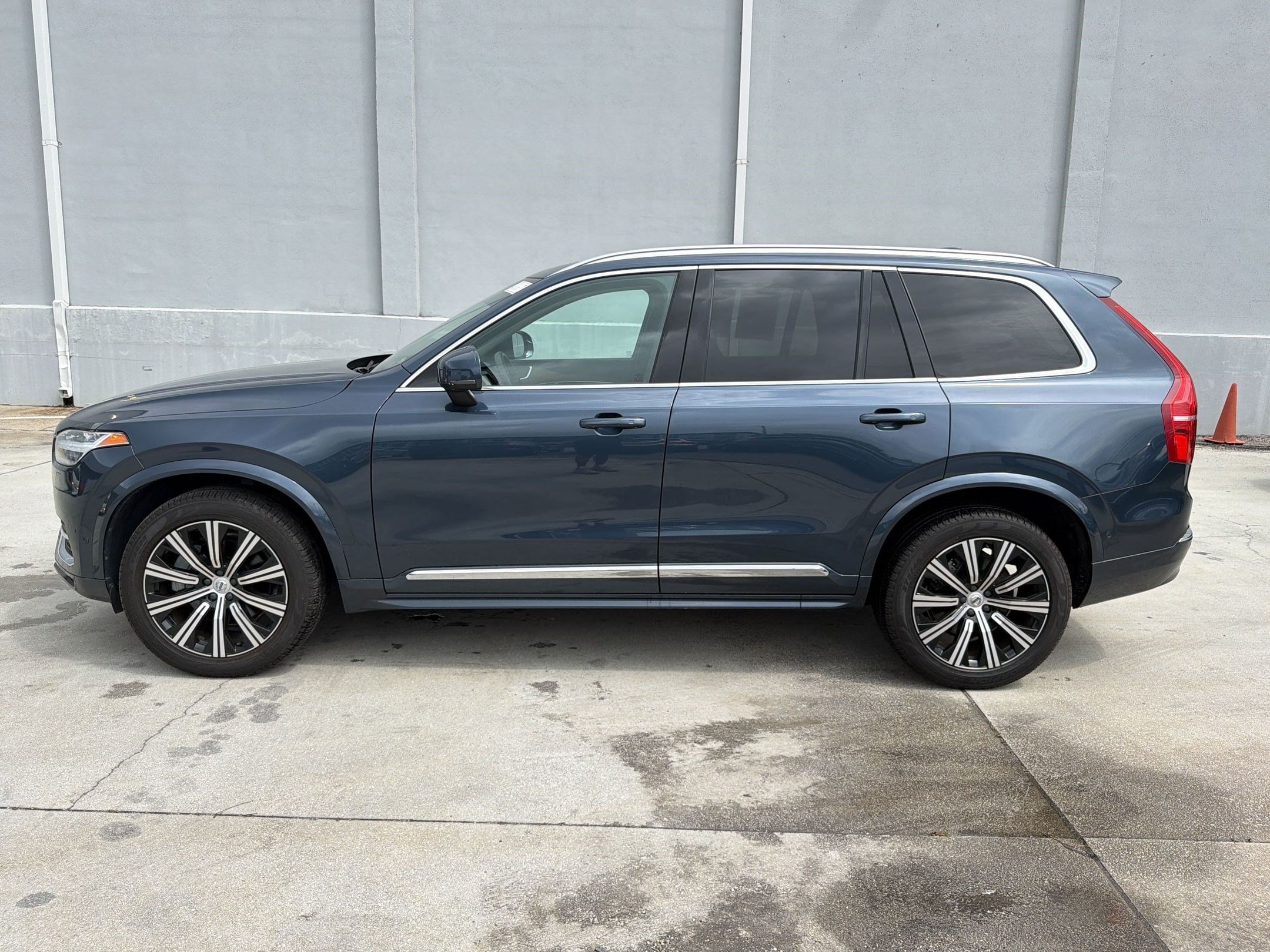 XC90 B6 Plus 7 Passenger SUV
