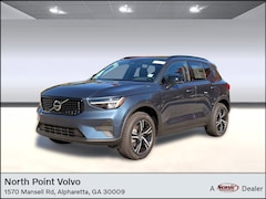 2026 Volvo XC40 B5 Core SUV
