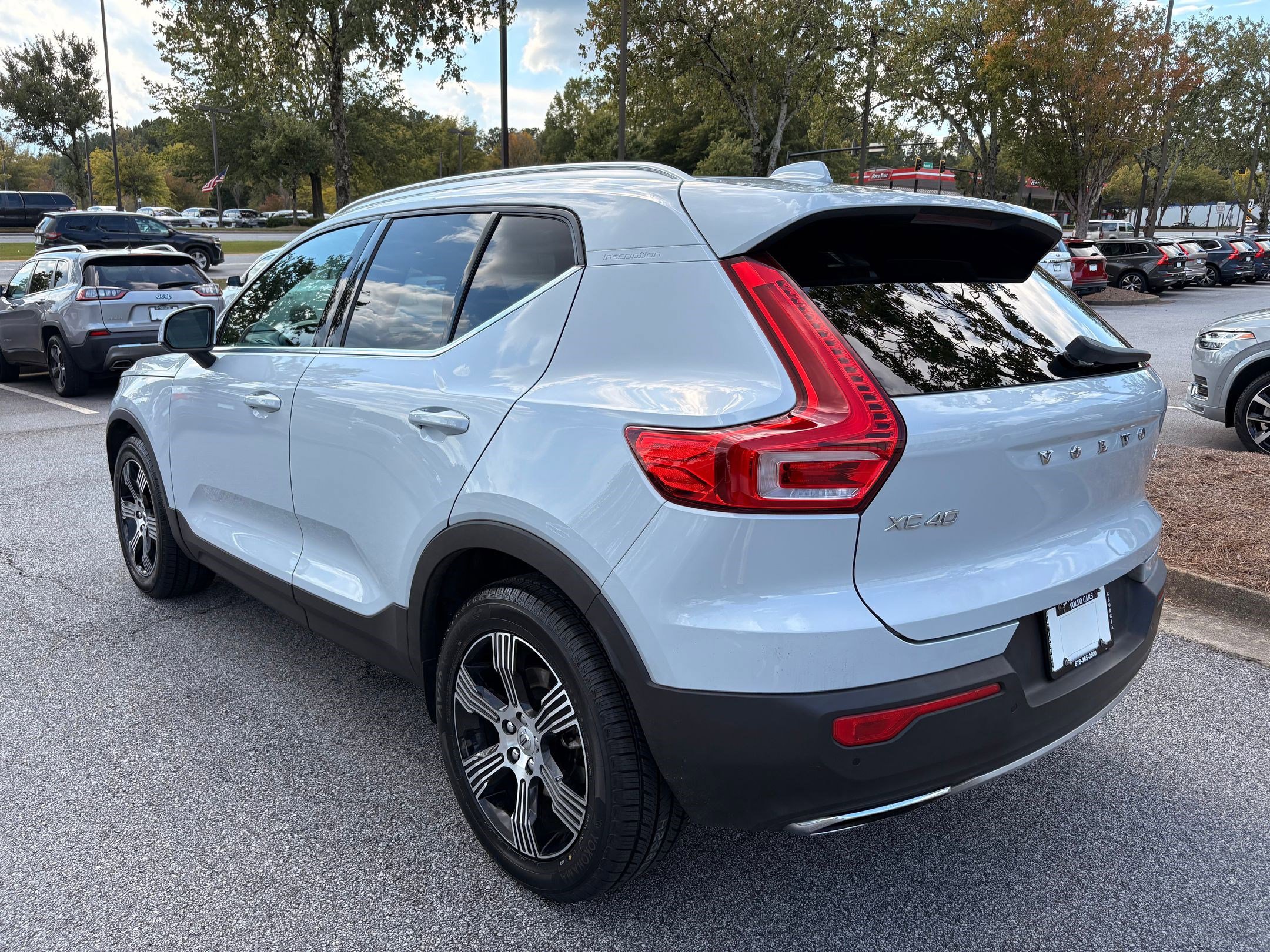 2020 Volvo XC40 Inscription photo 2