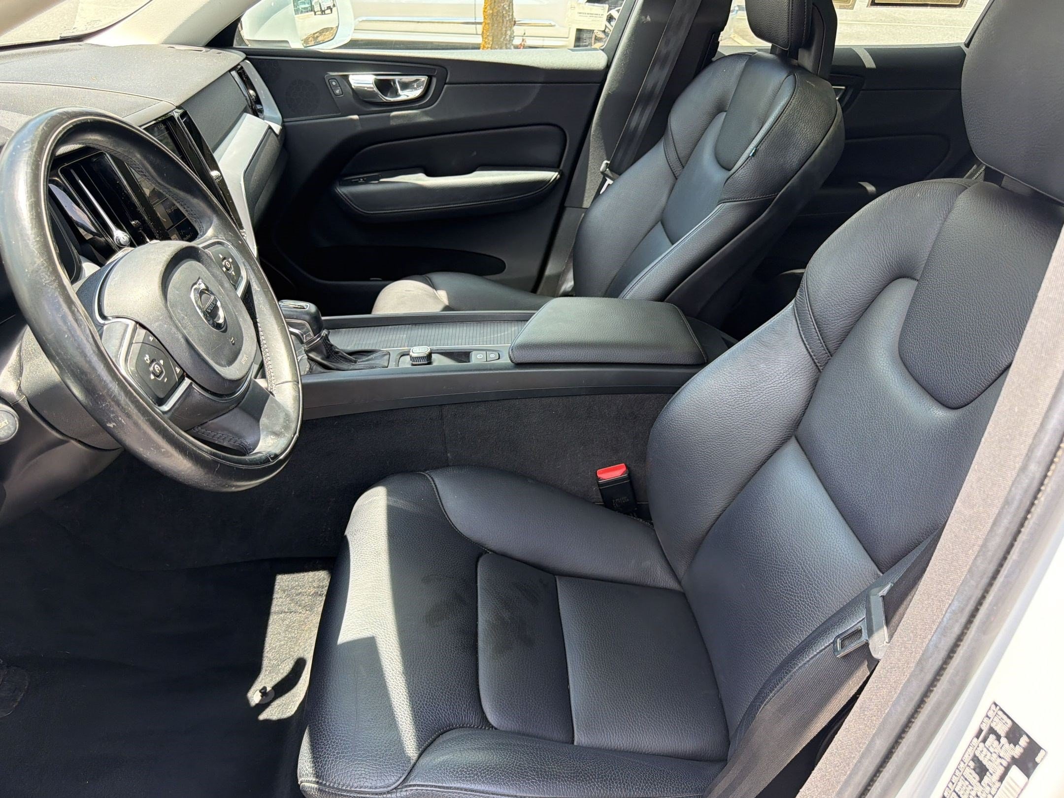 XC60 T5 Momentum SUV