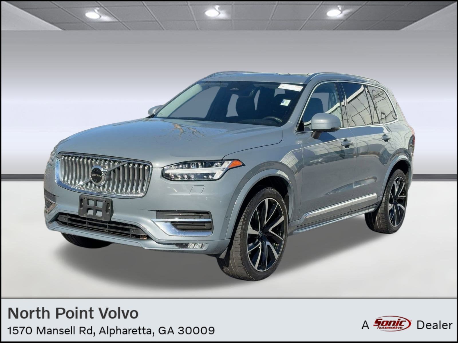 2023 Volvo XC90 Plus's photo
