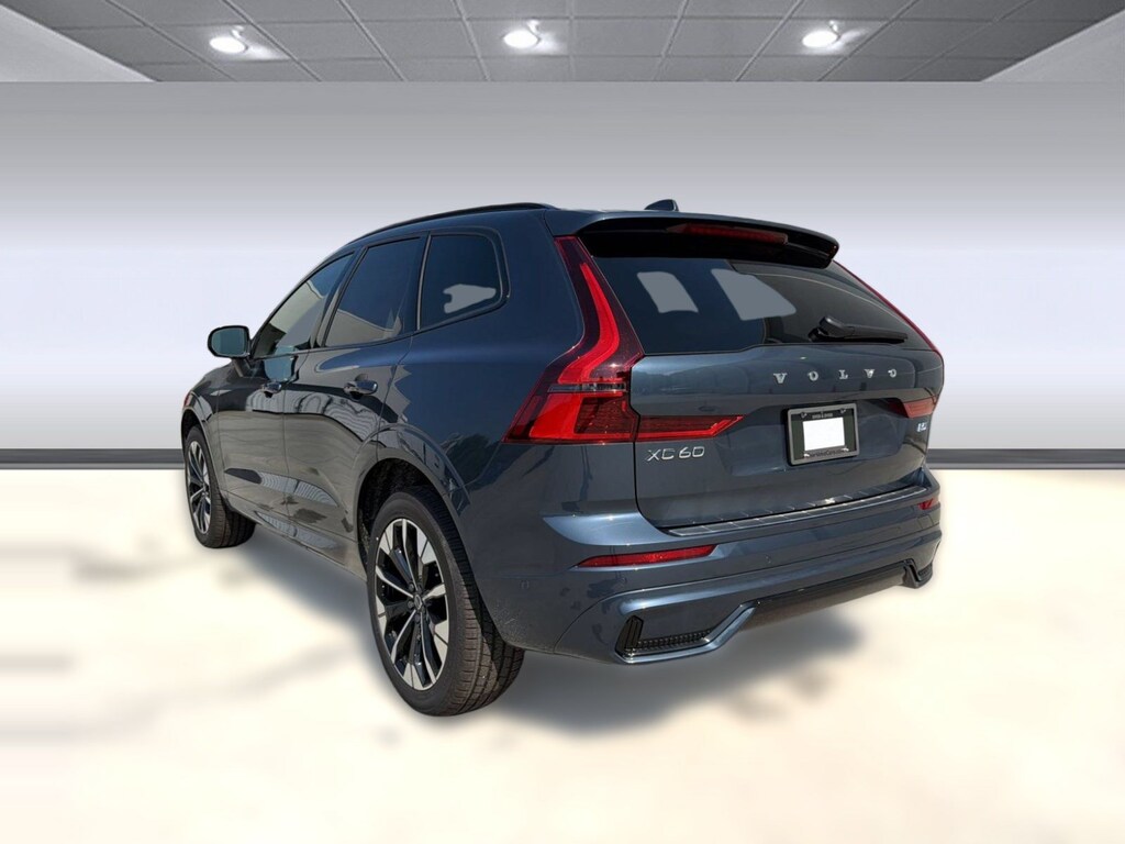New 2026 Volvo XC60 B5 Plus SUV