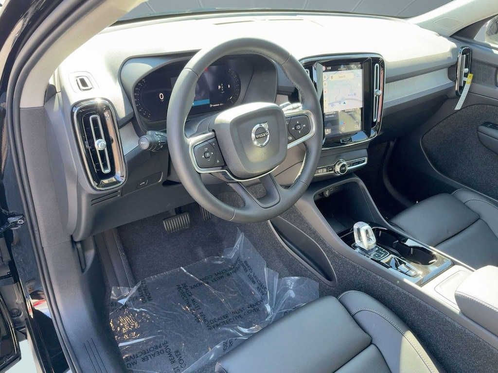 New 2026 Volvo XC40 B5 Plus SUV