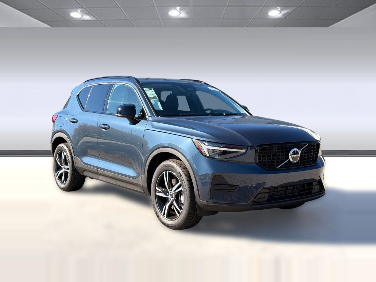 2026 Volvo XC40 Core - Photo 7
