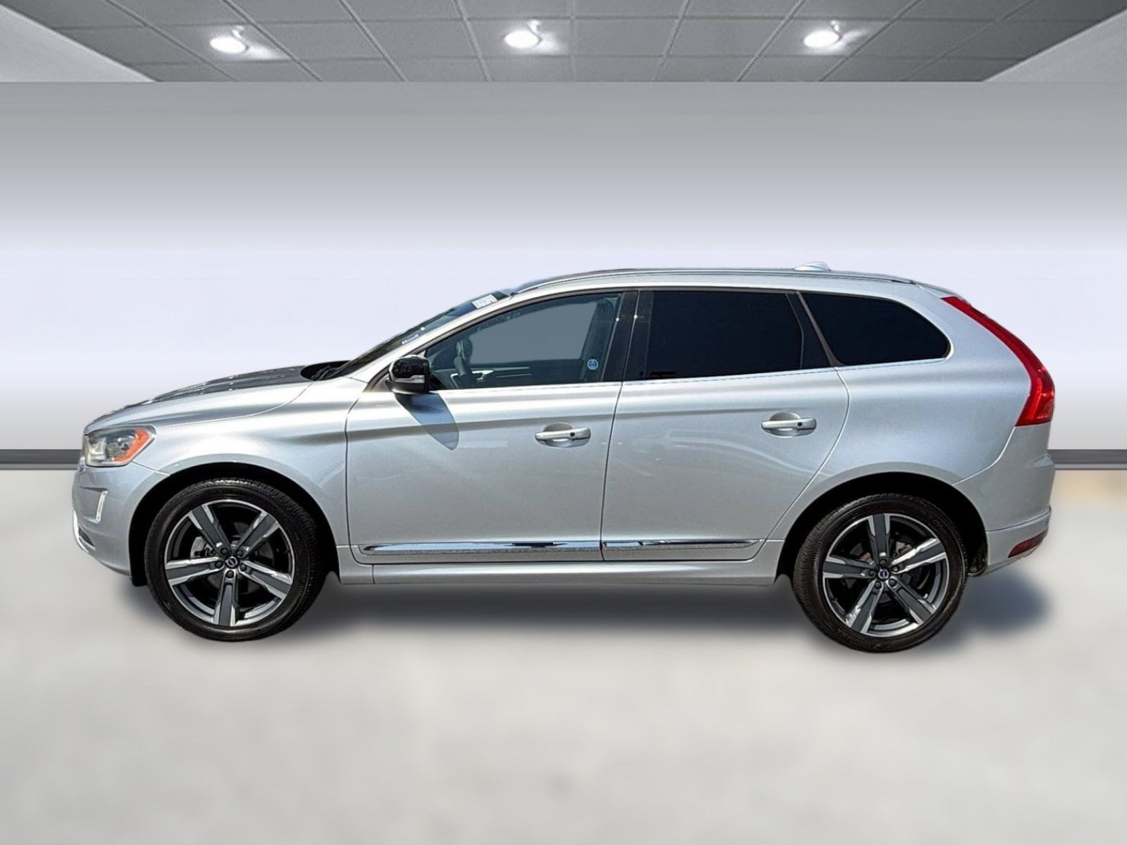 Used 2017 Volvo XC60 T5 Dynamic with VIN YV440MDR2H2085714 for sale in Alpharetta, GA