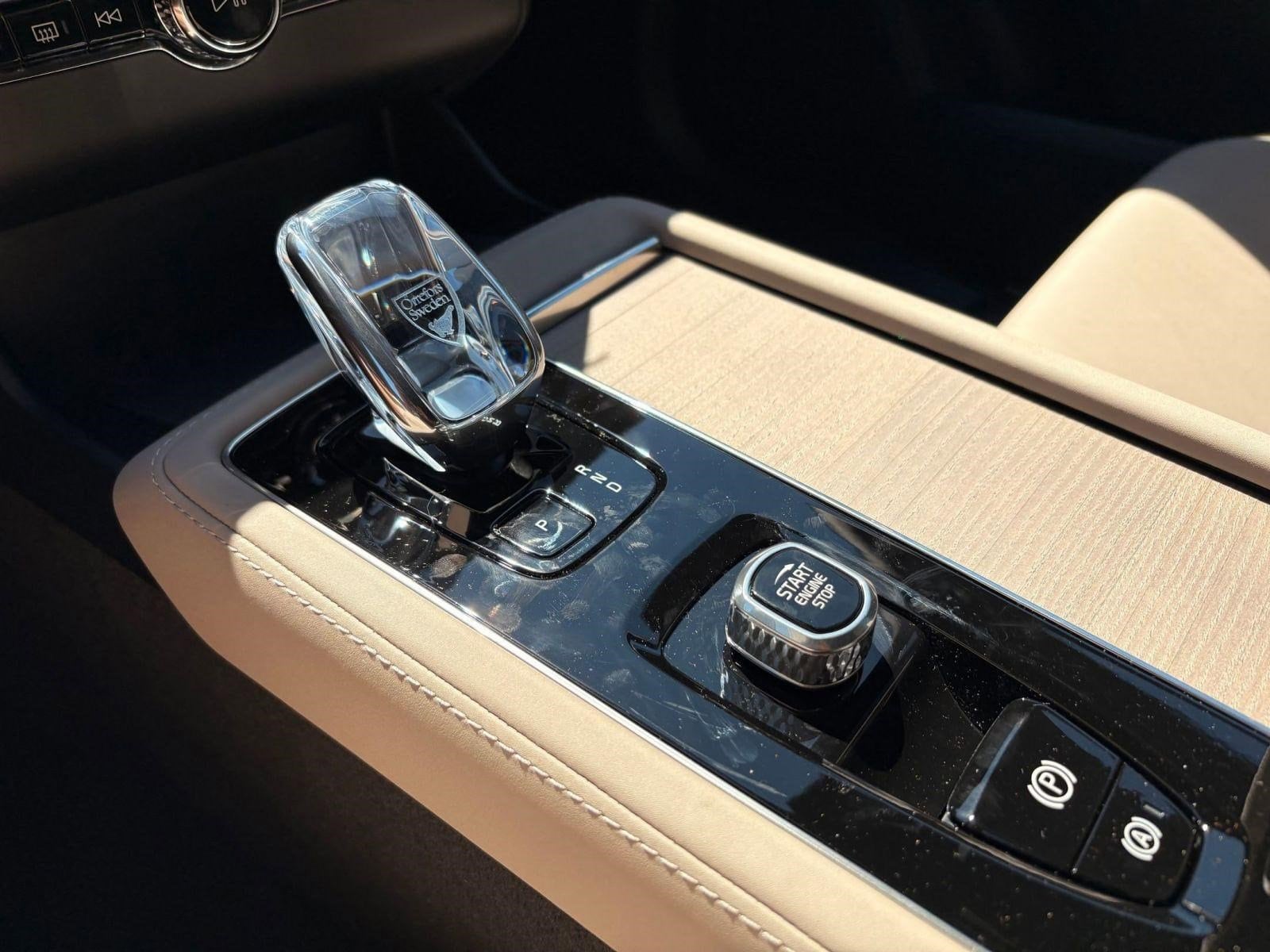 2026 Volvo XC90 Plus - Photo 17