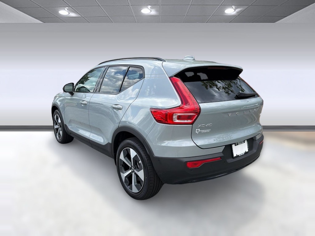 New 2026 Volvo XC40 B5 Plus SUV