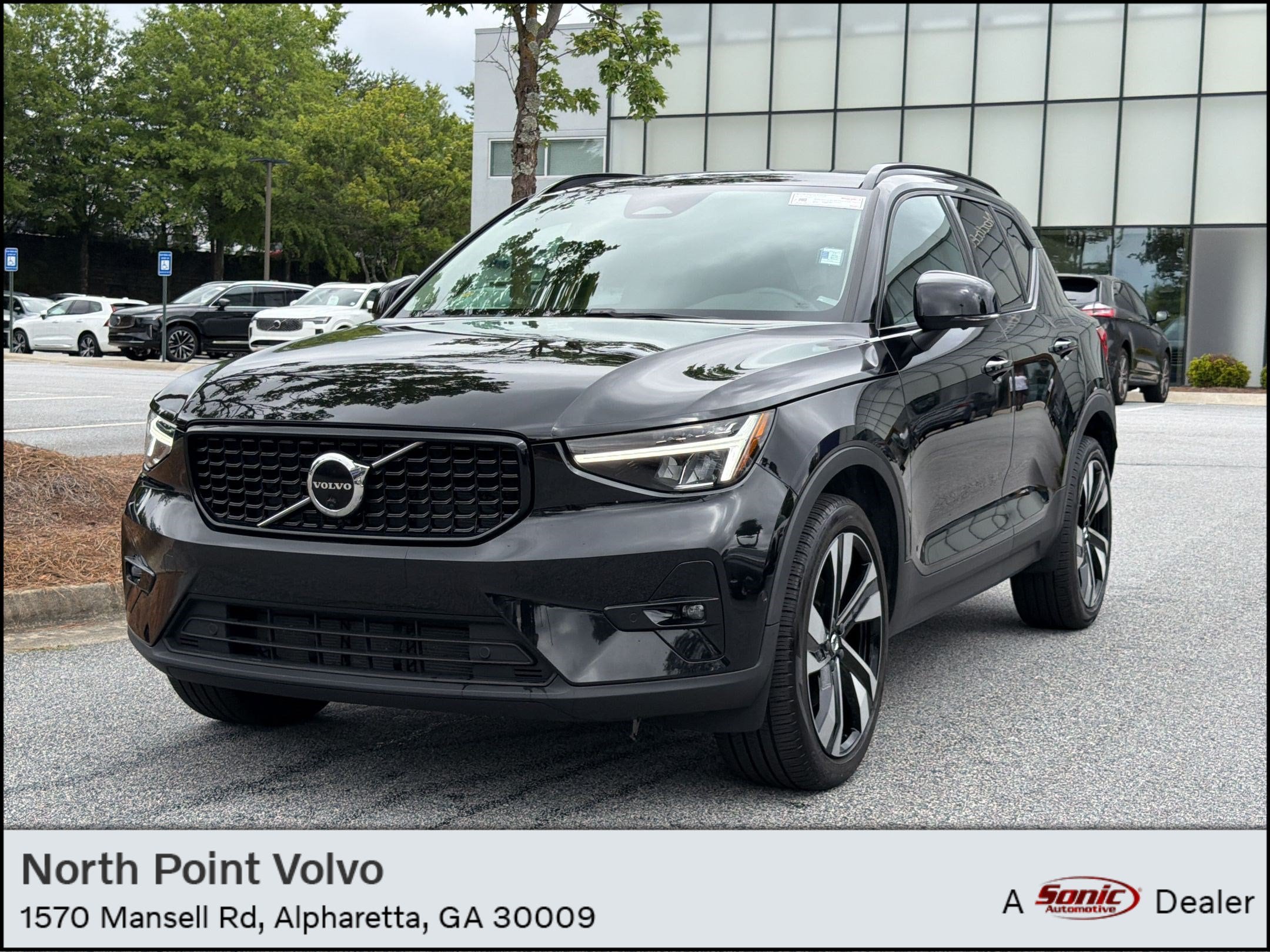 XC40 B5 Plus SUV