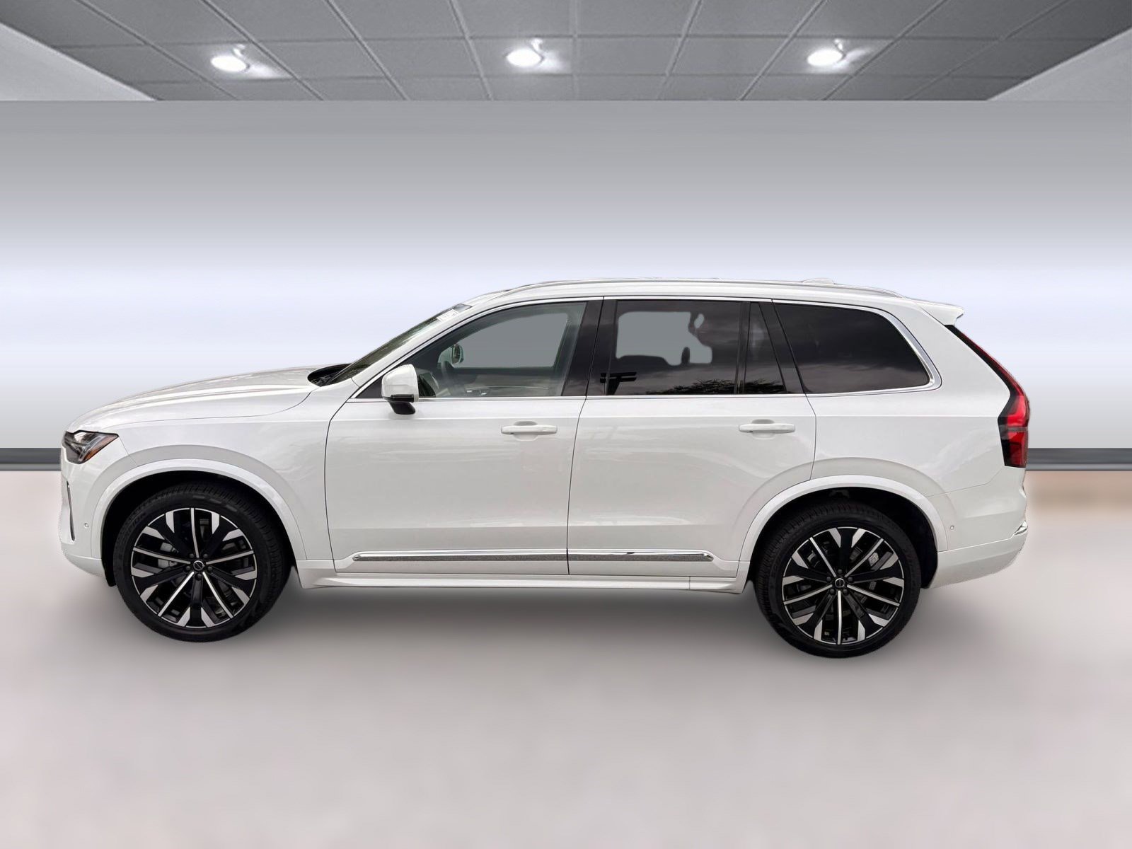 2025 Volvo XC90 Plus photo 2